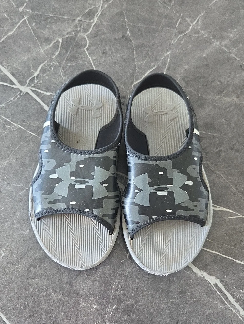 Under Armour Kids Black & Gray Camo Slide Sandals Size 2